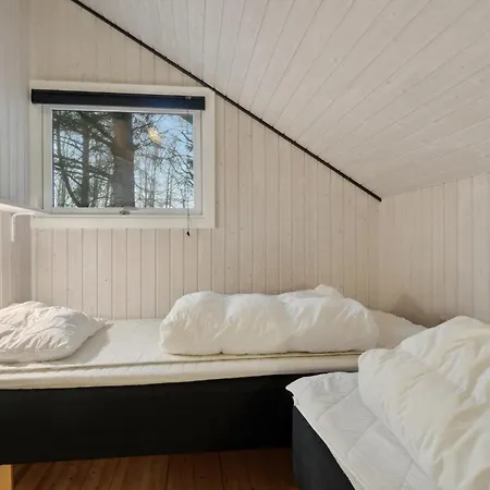 Lovely In Aakirkeby With Kitchen